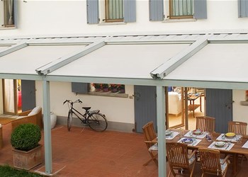 Pergola o tenda? Pergotenda Corradi mette tutti d&#39;accordo