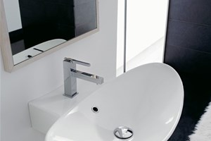 Lavabo appoggio o sospeso 68x50