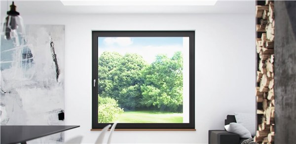 Camera con finestra a filo muro affacciata sul verde e parete effetto marmo